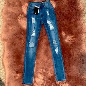 Fashion nova skinny jeans ripped distressed NWT